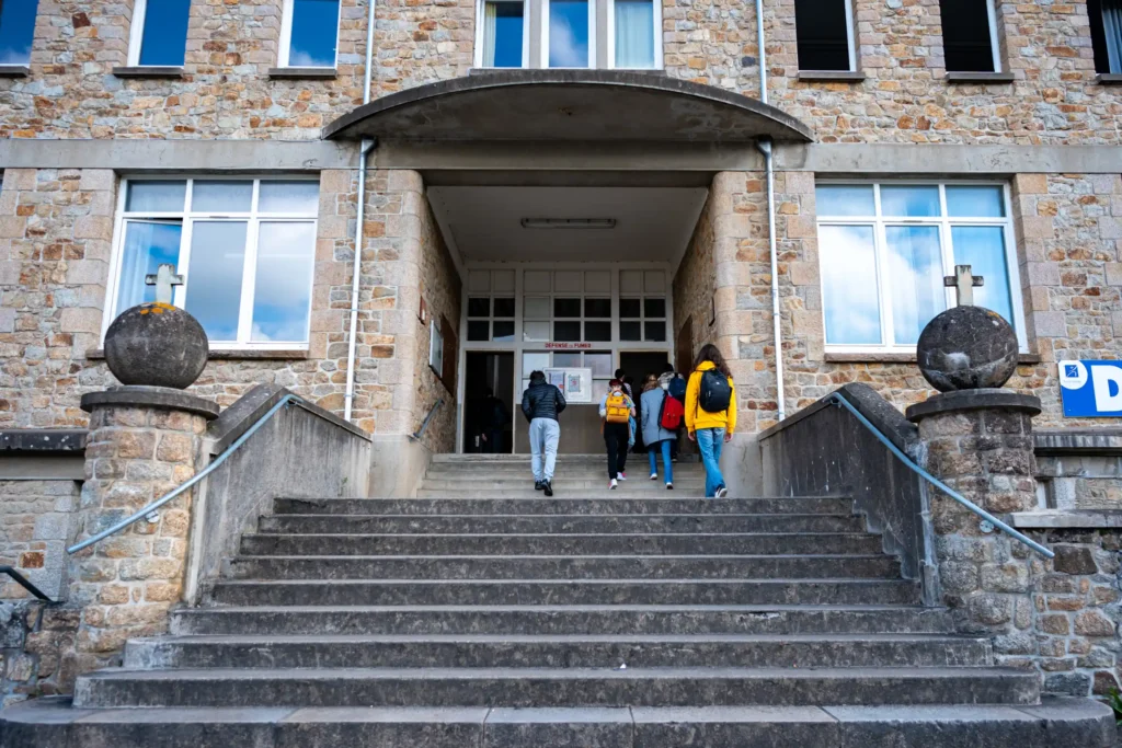 LYCEE ELEVES EXTERIEURS 1